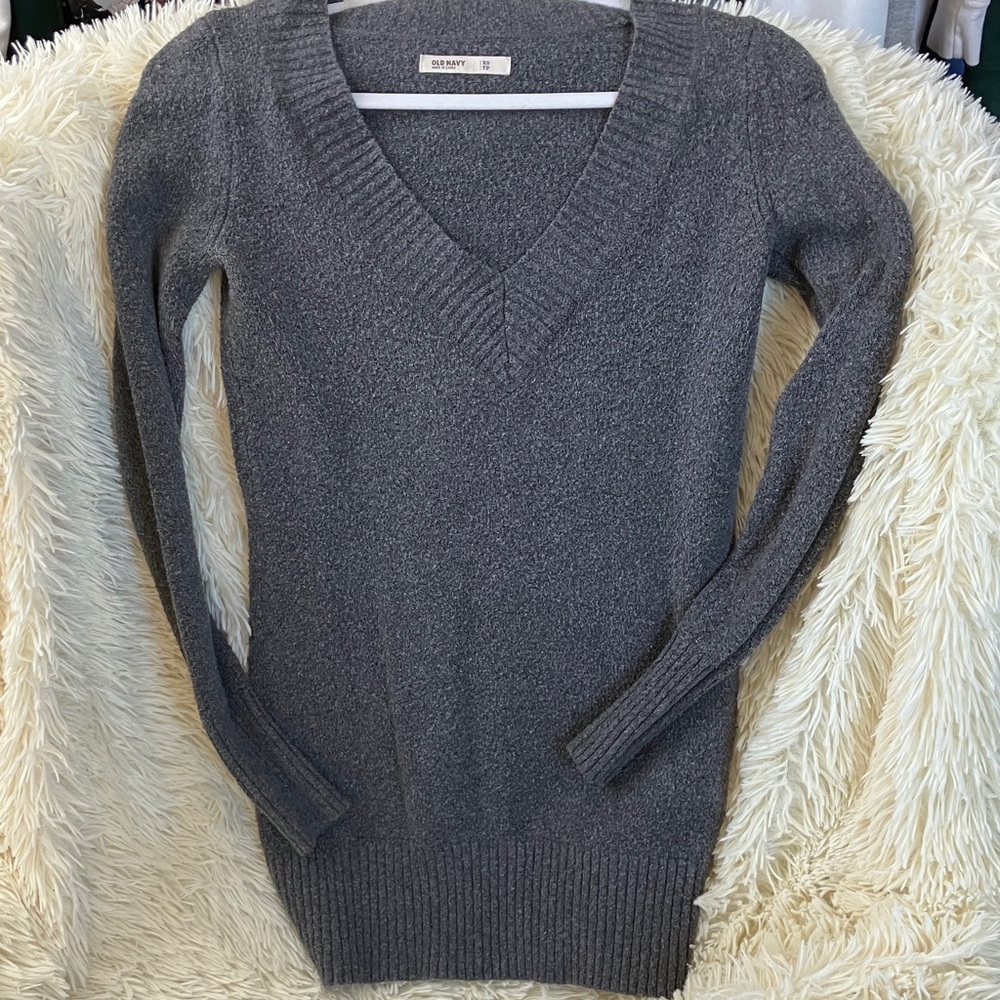 Old Navy Gray V-Neck Sweater